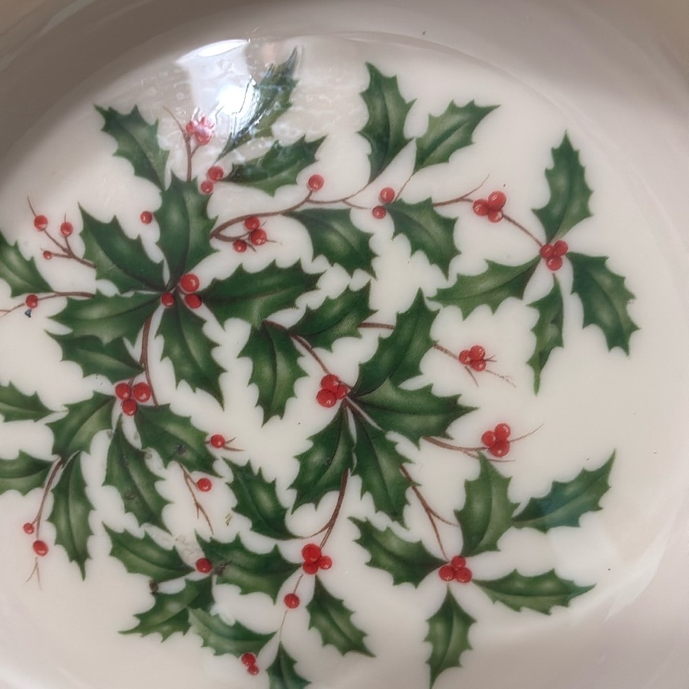 Lenox HolidayHolly - TREAT PLATE TRIO - Picture 7 of 12